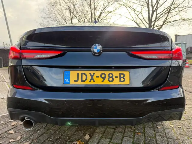 BMW 2 Series view 9