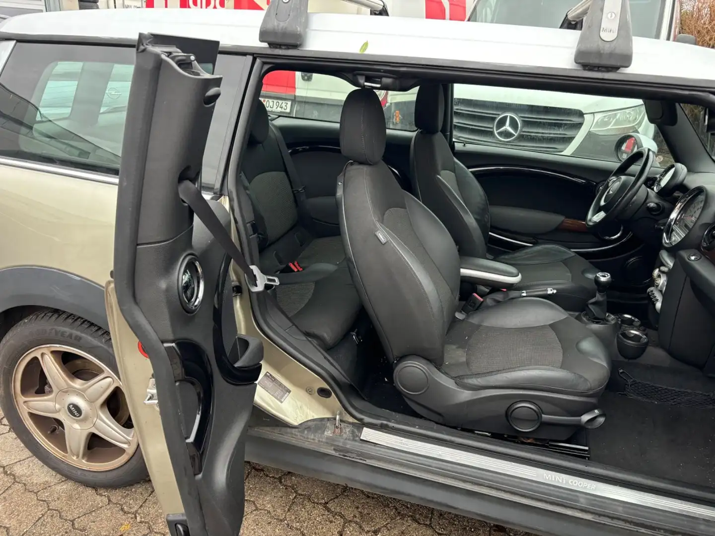 MINI Cooper Clubman Cooper ** 1.HAND ** Argent - 2