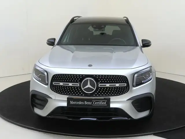 Mercedes-Benz GLB view 5