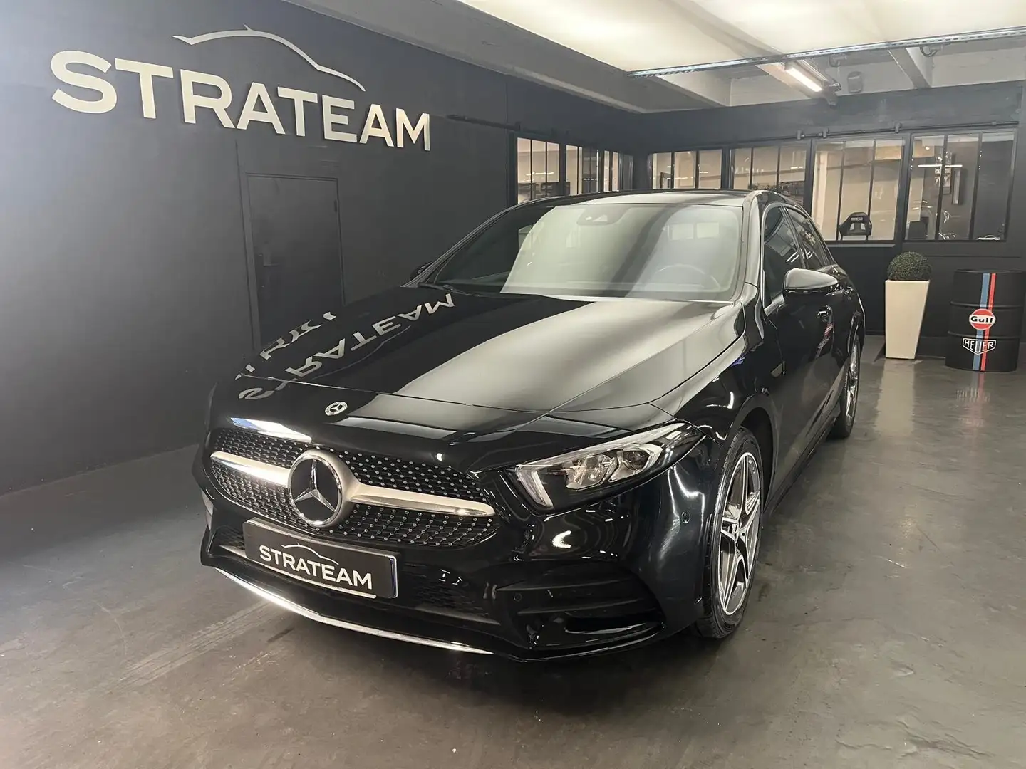 Mercedes-Benz A 250 A 250e AMG LINE DCT Schwarz - 1