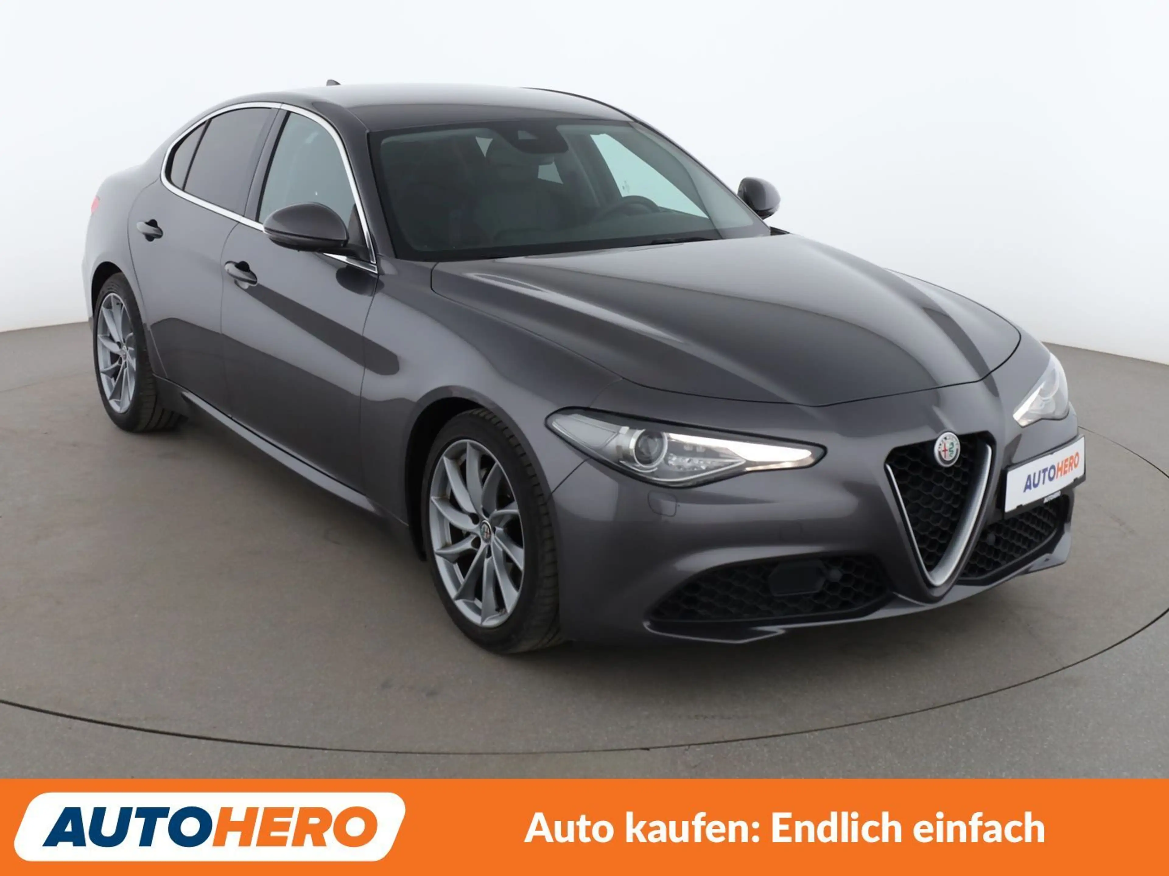 Alfa Romeo Giulia 2.2 JTDM Super Aut.*NAV*TEMPO*CAM*PDC*SHZ*ALU* — photo 8