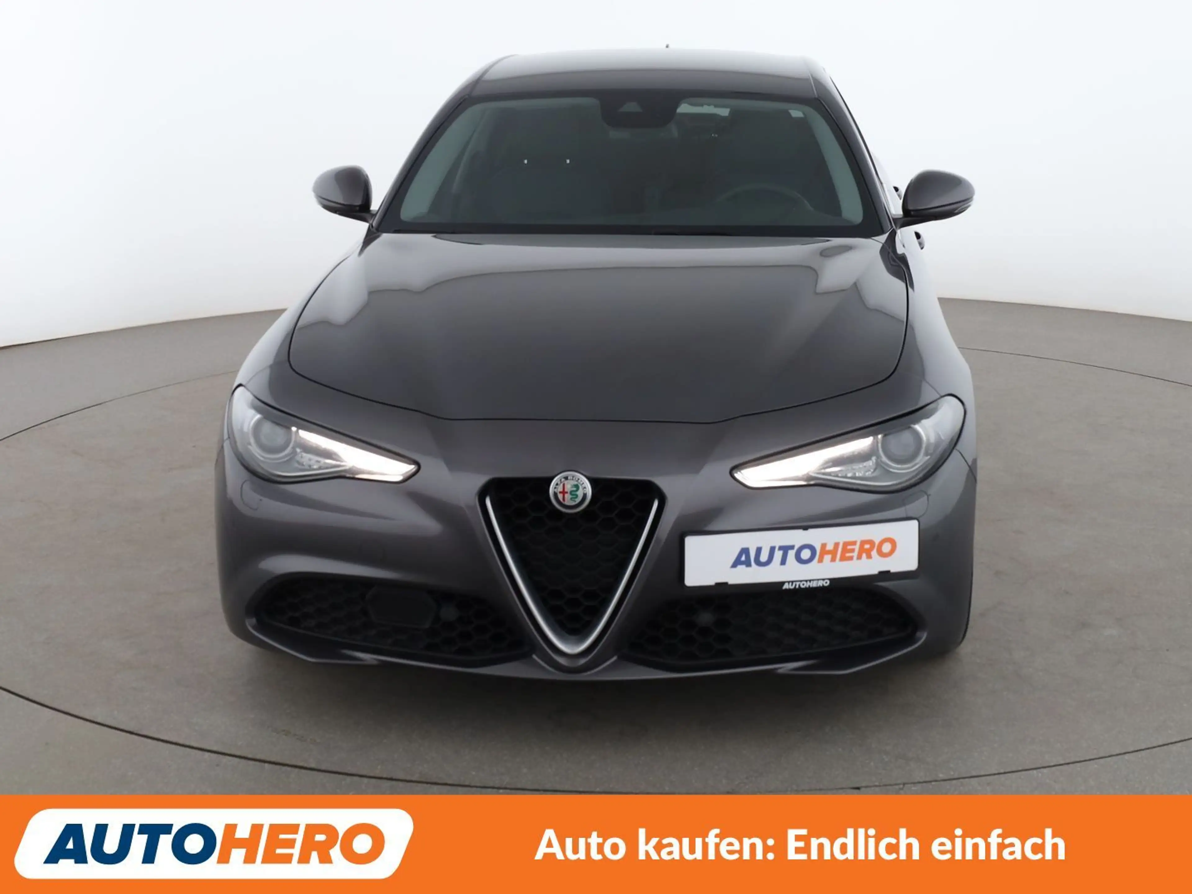 Alfa Romeo Giulia 2.2 JTDM Super Aut.*NAV*TEMPO*CAM*PDC*SHZ*ALU* — photo 9