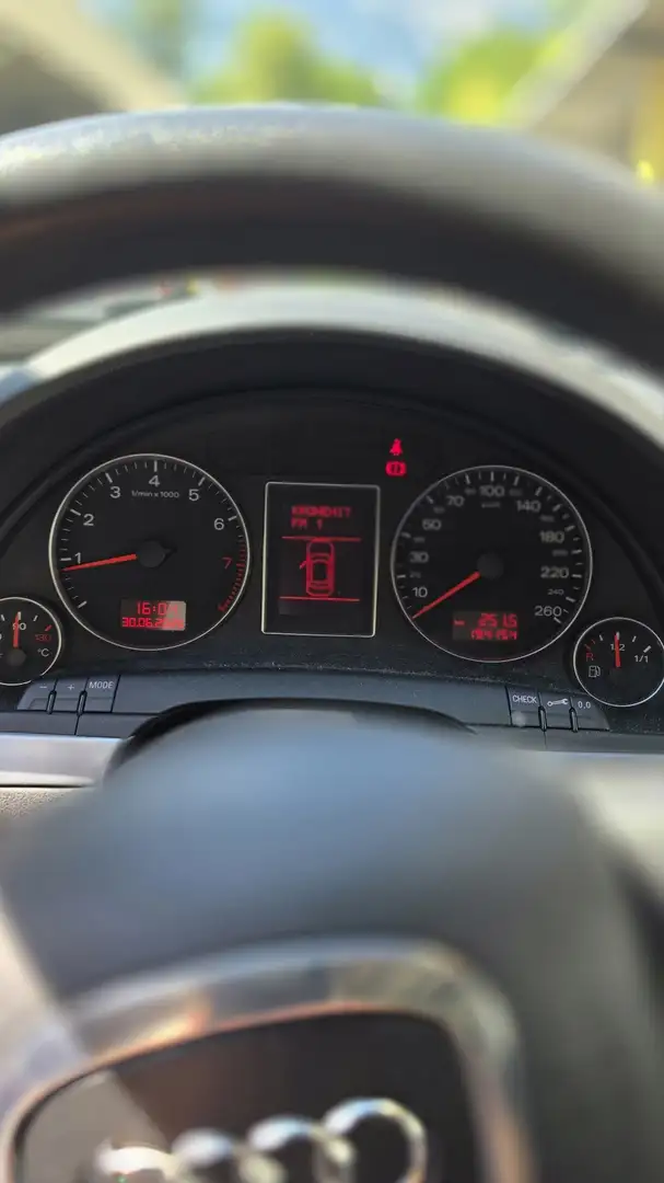 Audi A4 1.6 Weiß - 1