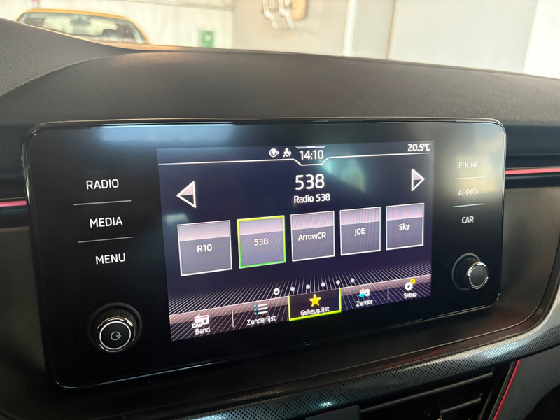 Skoda Scala 1.0 TSI Sport Business|Pano|Trekhaak|Full led — photo 27