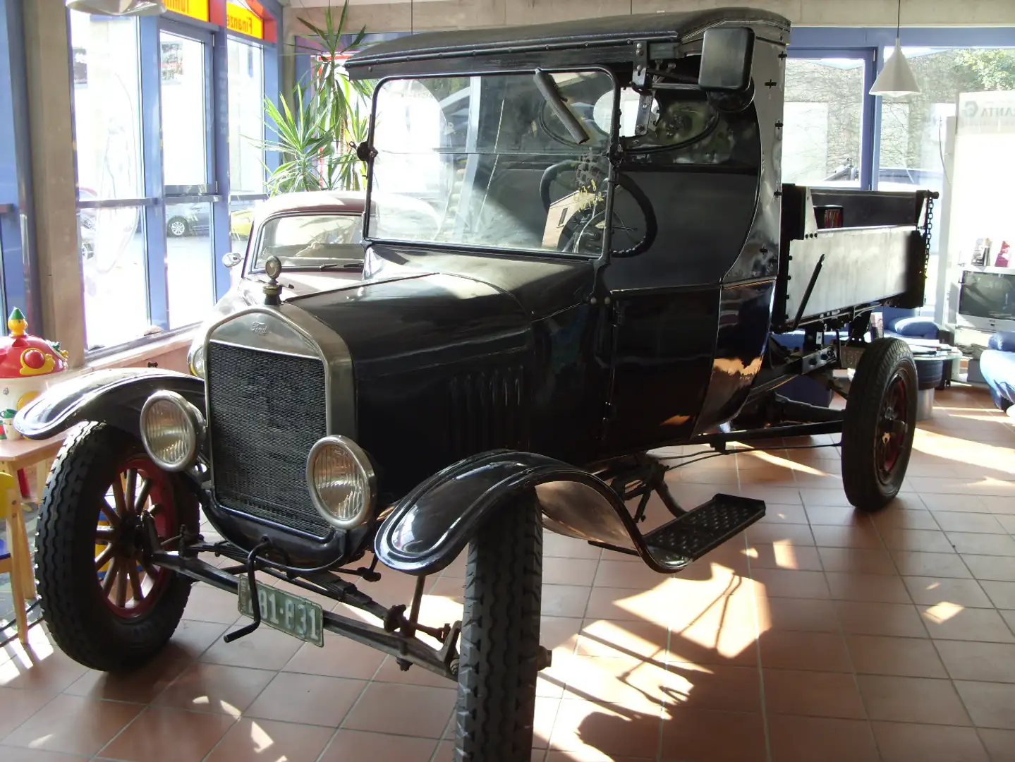 Ford Model T Noir - 1