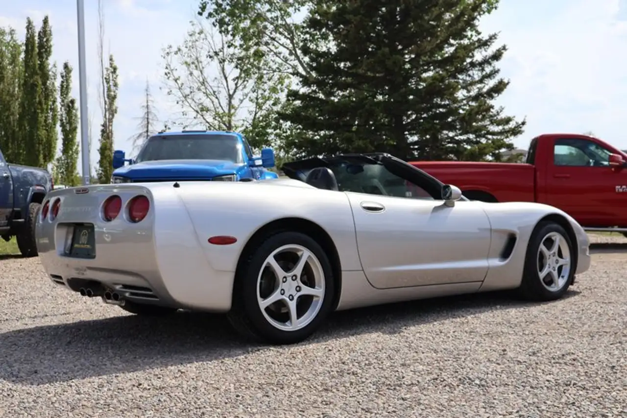 Chevrolet Corvette снимка Chevrolet Corvette