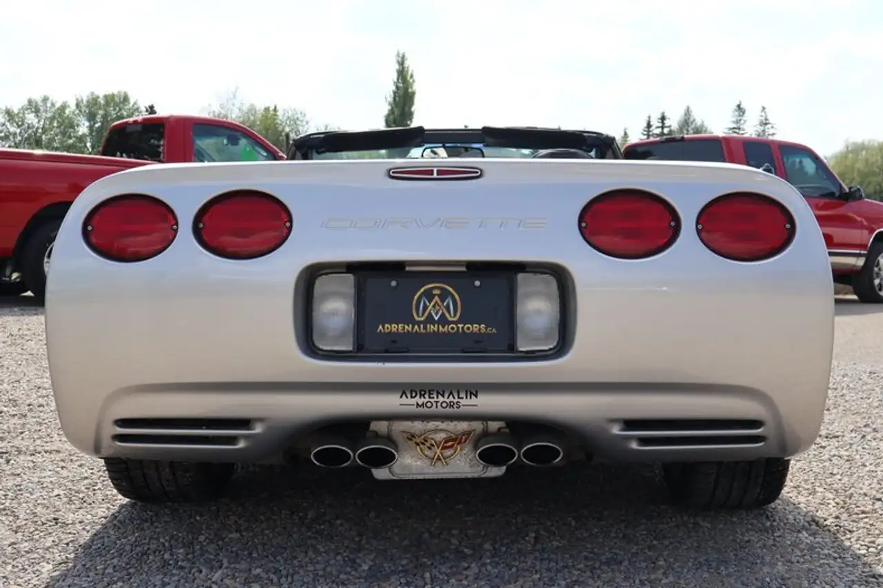 Chevrolet Corvette снимка Chevrolet Corvette