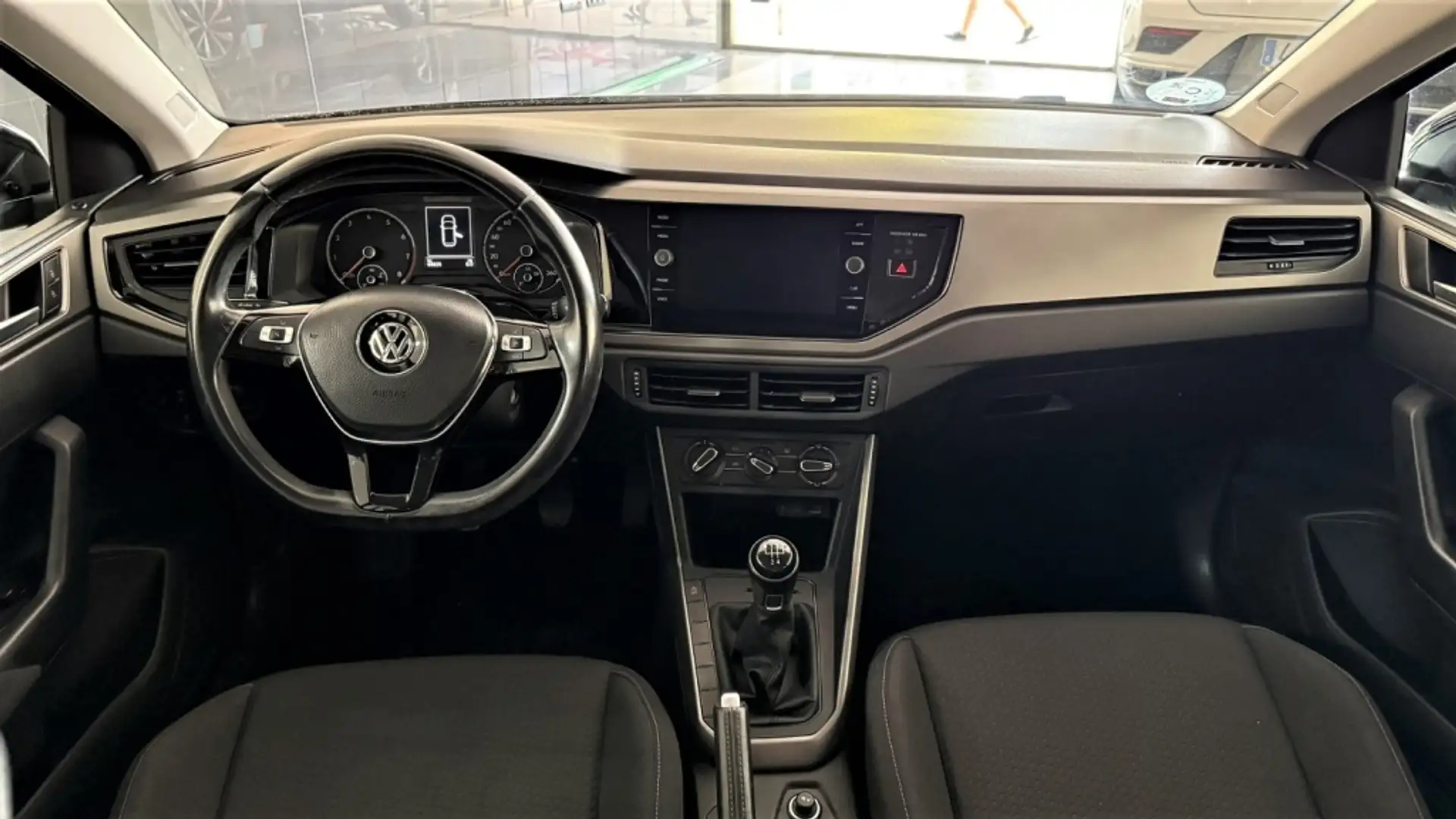 Volkswagen Polo 1.0 TSI Advance 70kW Negro - 2