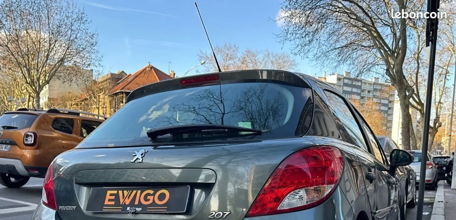 Peugeot 207 1.4 vti 95 active Gris - 2