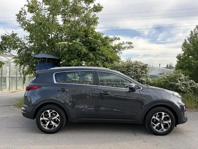 Kia Sportage view 2