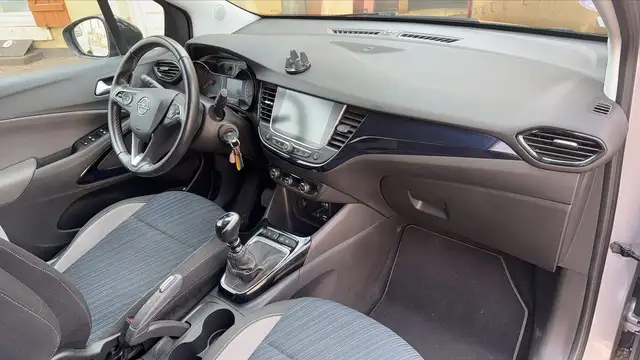 Opel Crossland X view 10