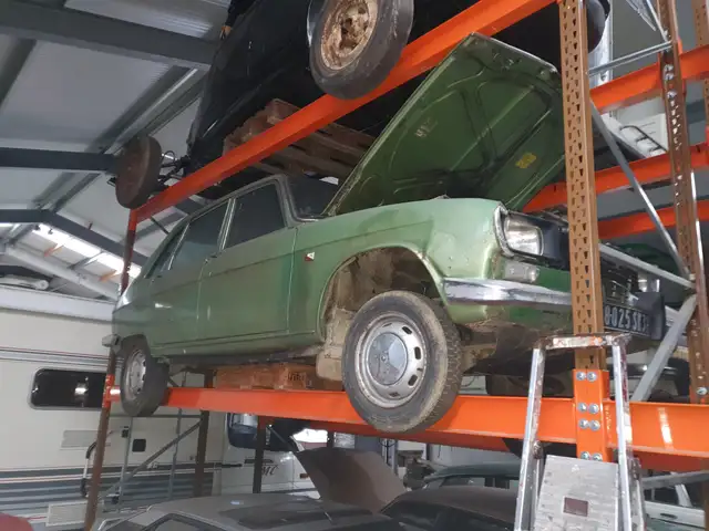Renault R16 TL grün