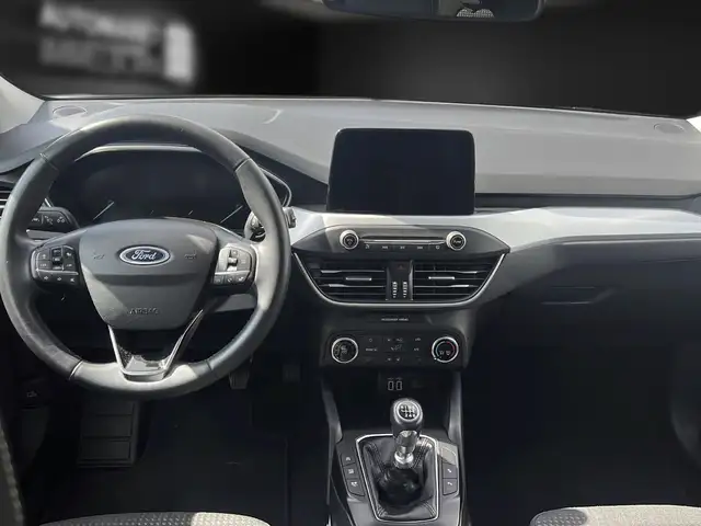 Ford Focus view 17