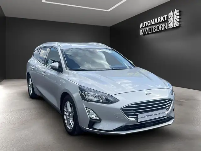 Ford Focus view 2