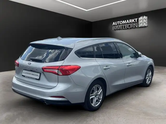 Ford Focus view 6