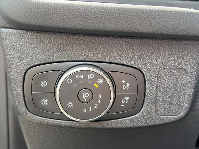 Ford Focus view 24