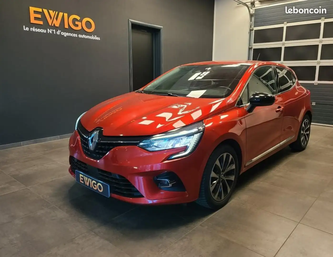 Renault Clio 1.0 TCE 100ch INTENS Noir - 1