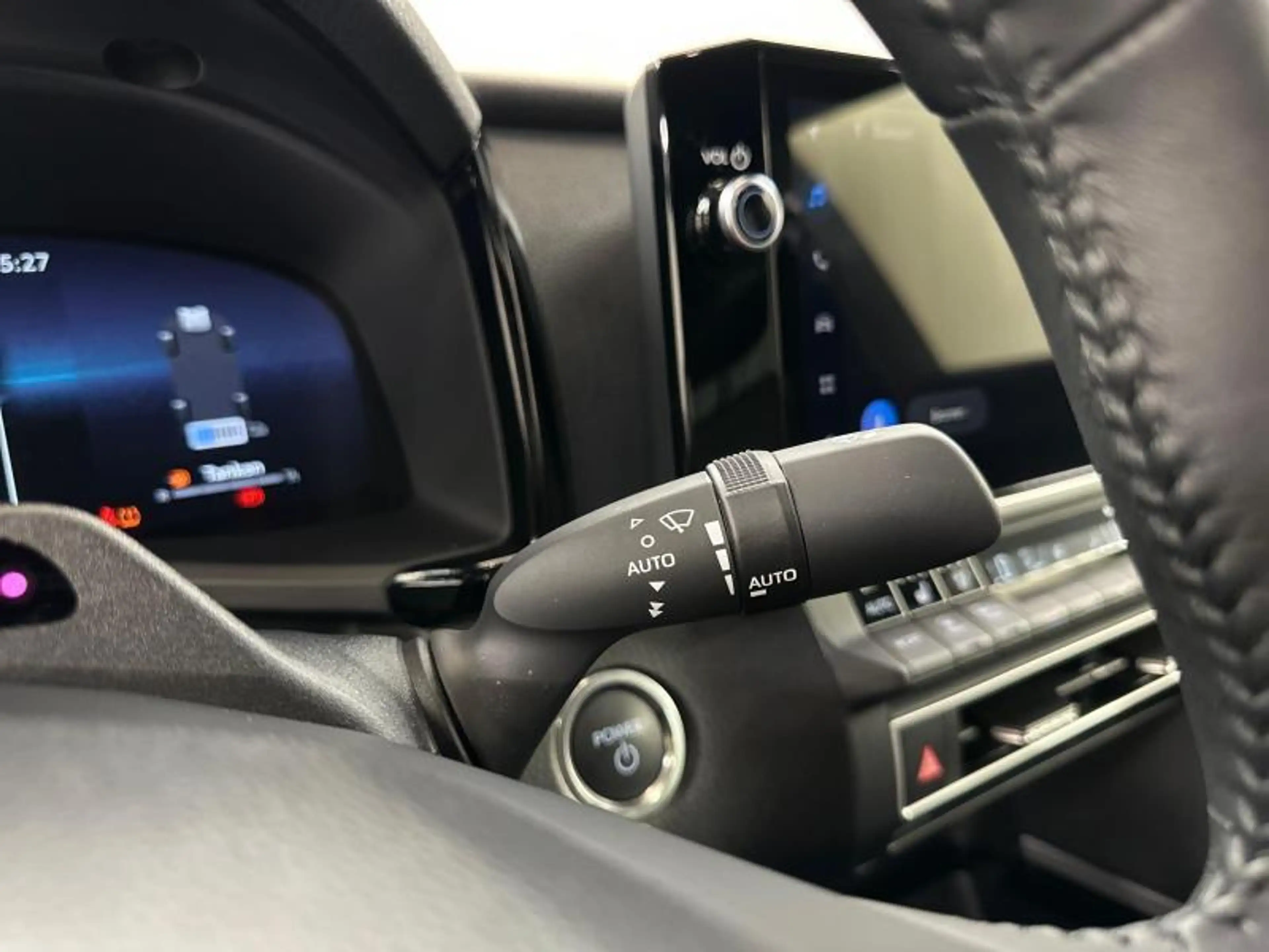 Toyota Camry 225hp HEV Prestige | JBL | 360° | head up — photo 20