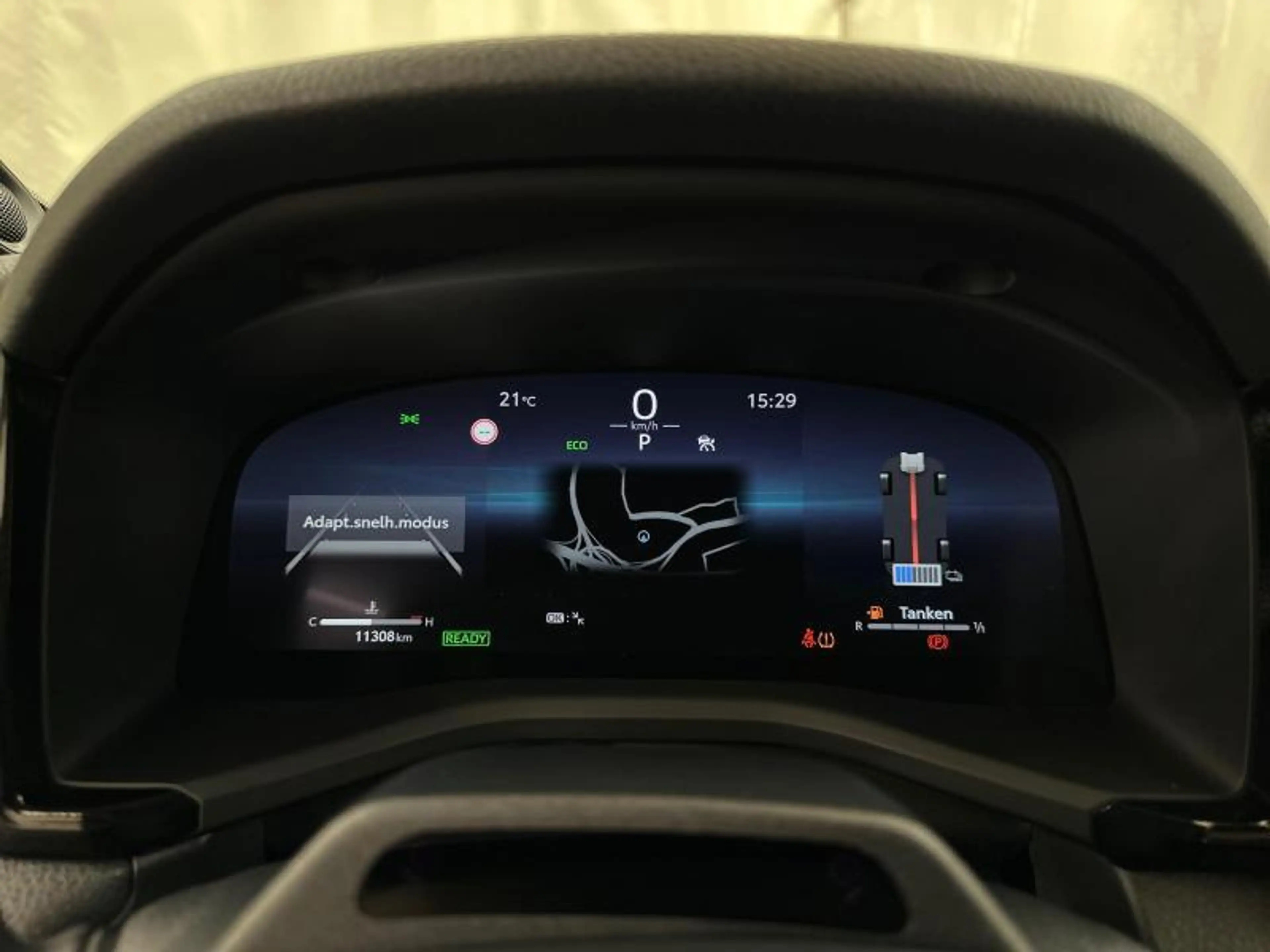 Toyota Camry 225hp HEV Prestige | JBL | 360° | head up — photo 12