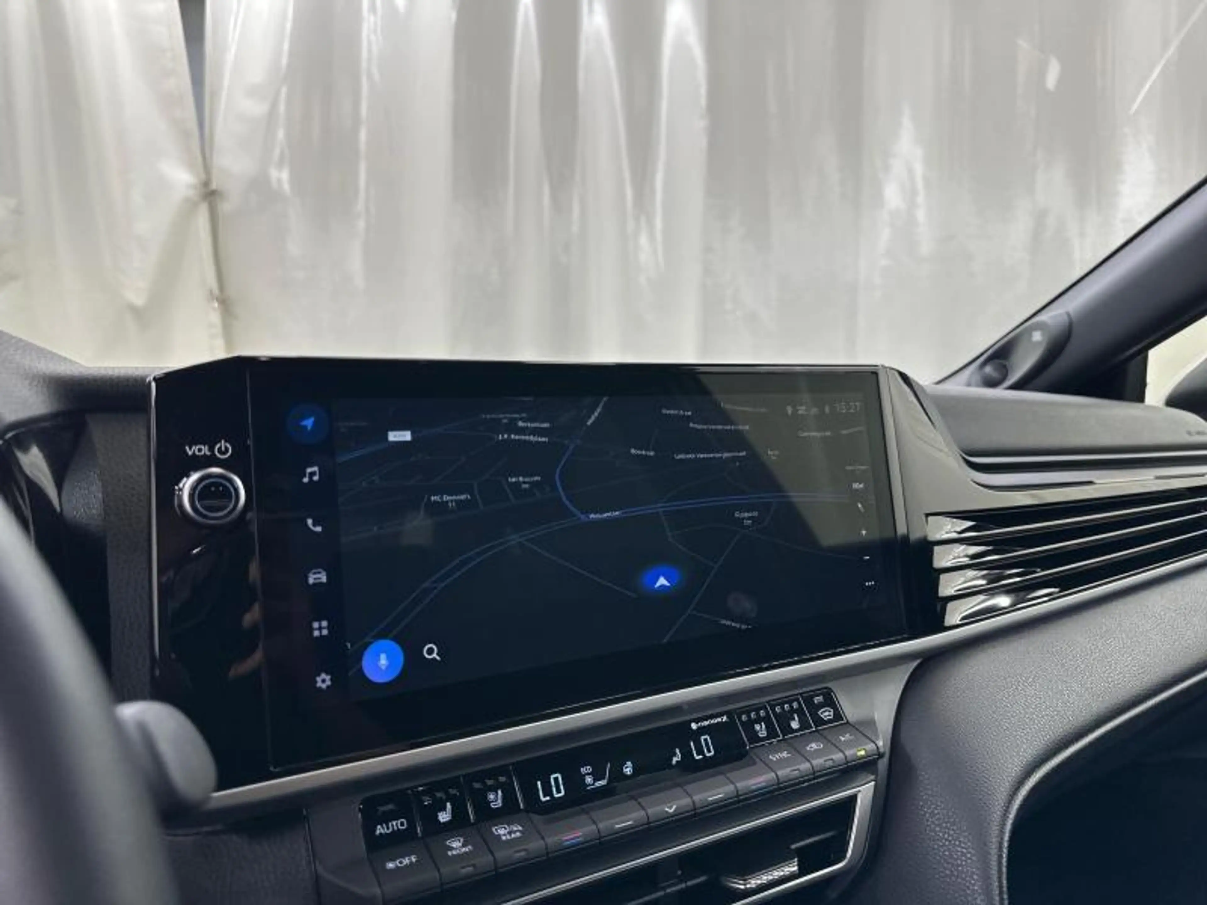 Toyota Camry 225hp HEV Prestige | JBL | 360° | head up — photo 23