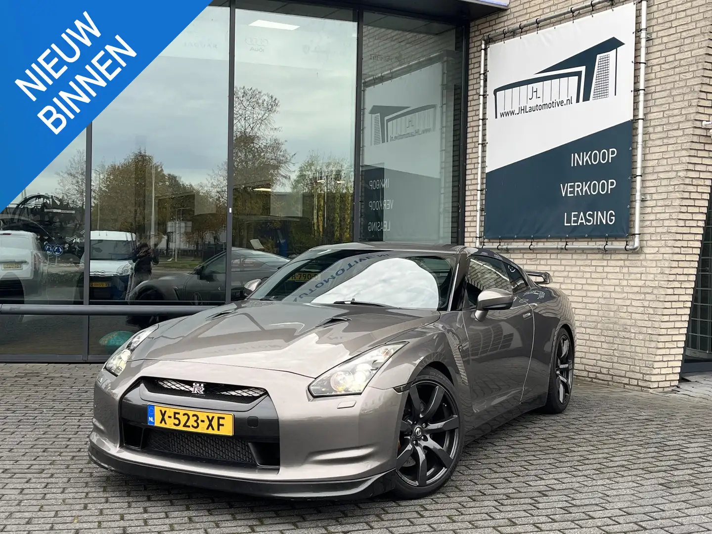 Nissan GT-R 3.8 V6*BOSE*550PK*HKS P800*LINNEY*KW-SCHROEFSET* Šedá - 1