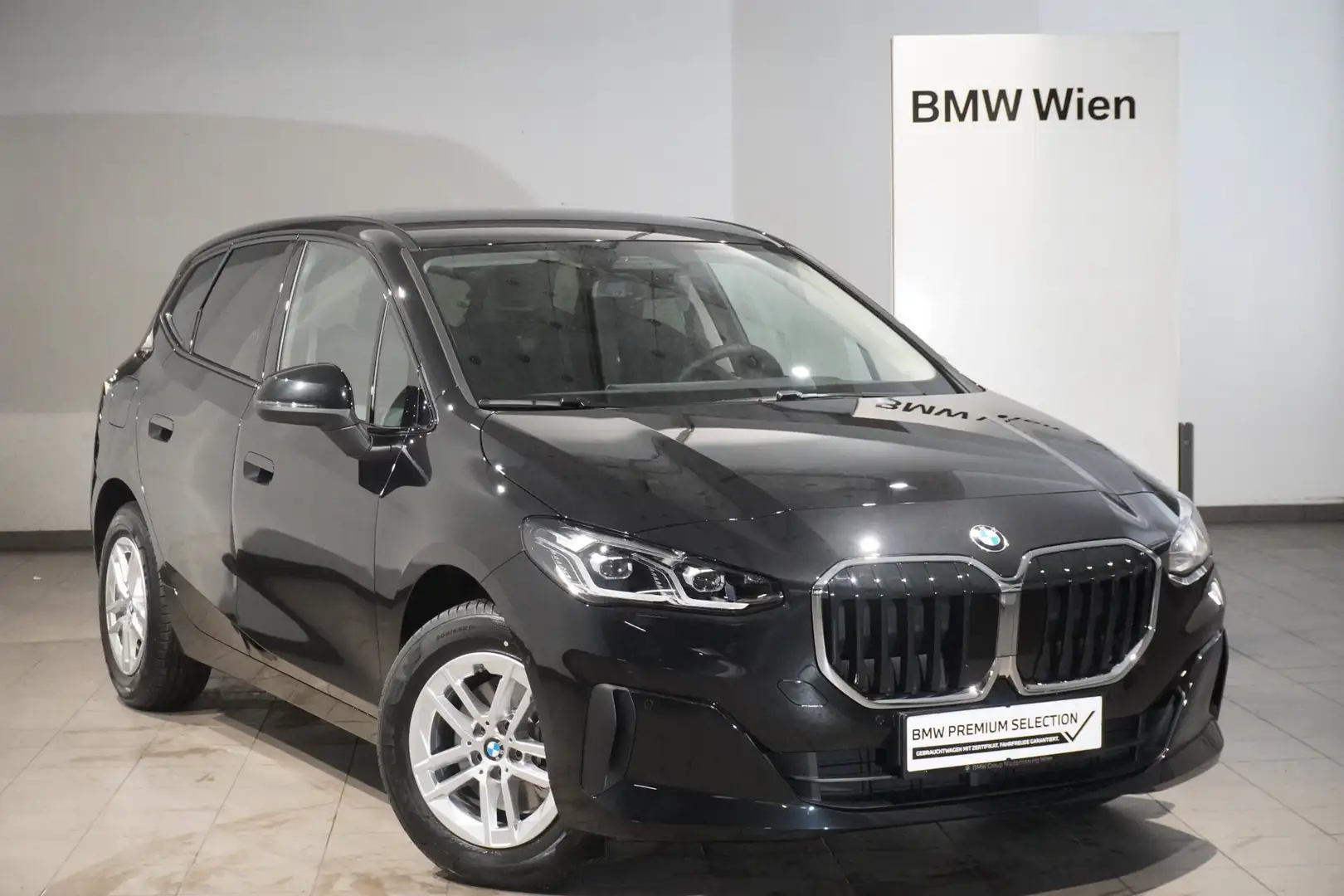 BMW 218 d Schwarz - 1