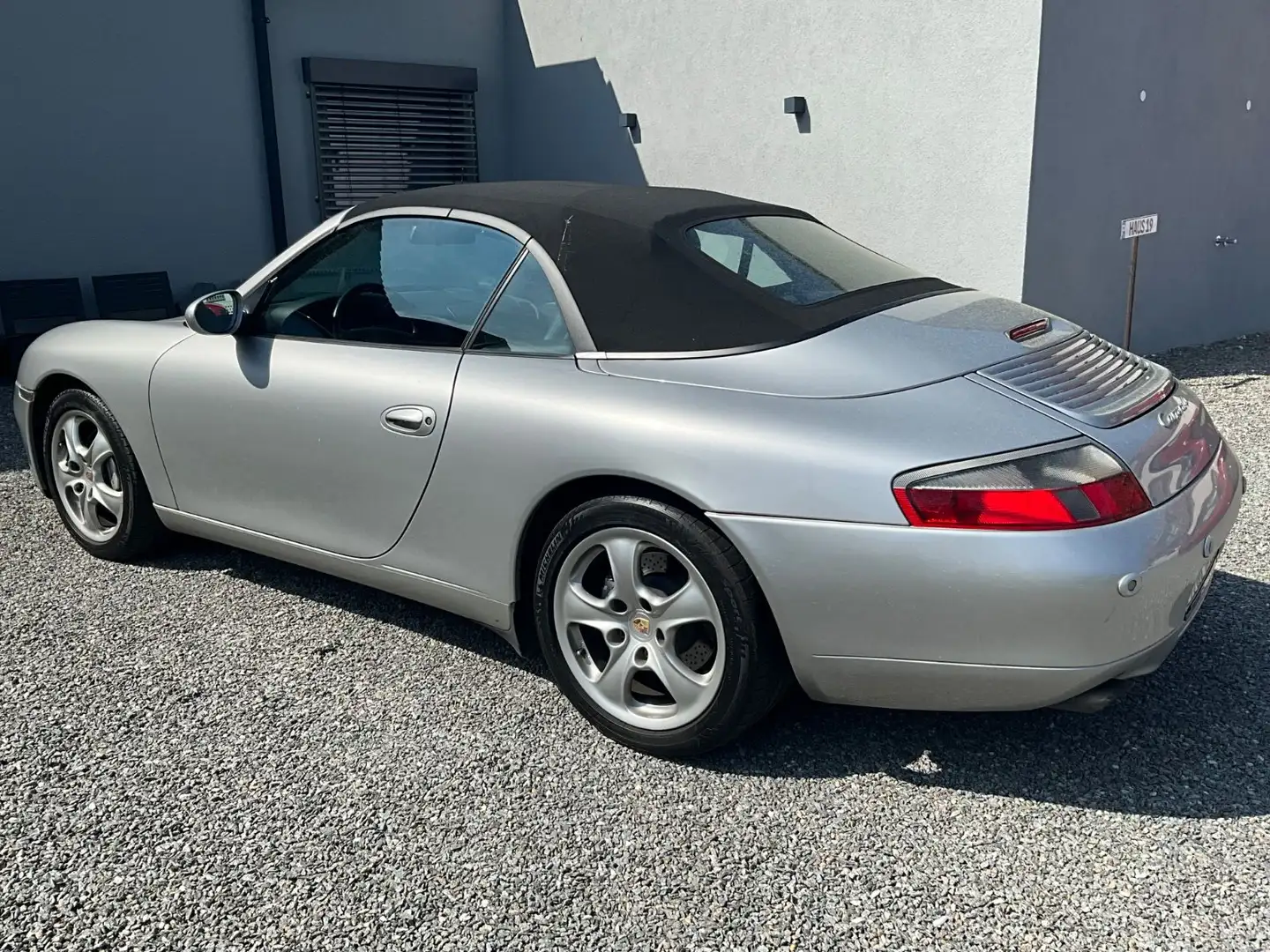 Porsche 996 Carrera 4 Cabrio orig. Zustand 1Hand Silber - 1