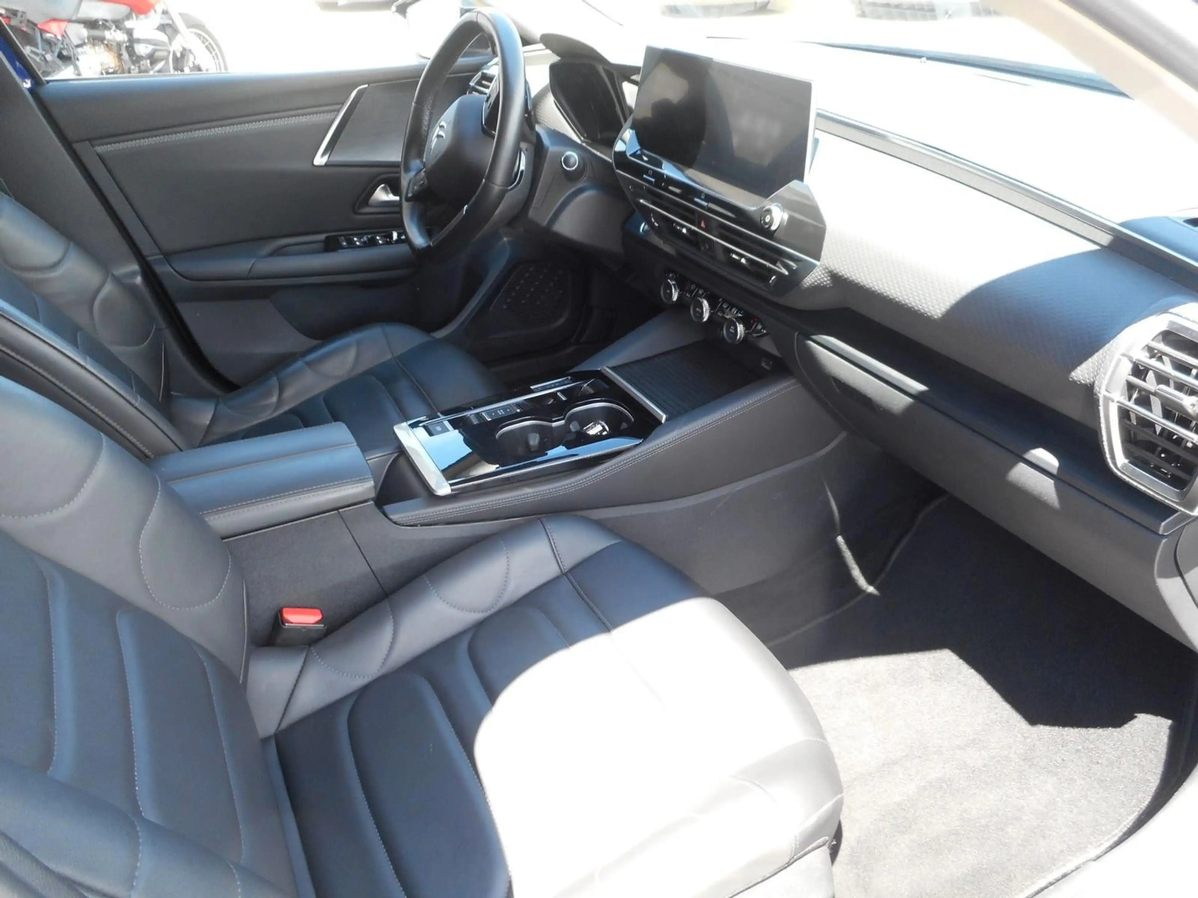 Citroen C5 X Shine PT180 EAT8 Leder, Winterpaket — photo 10