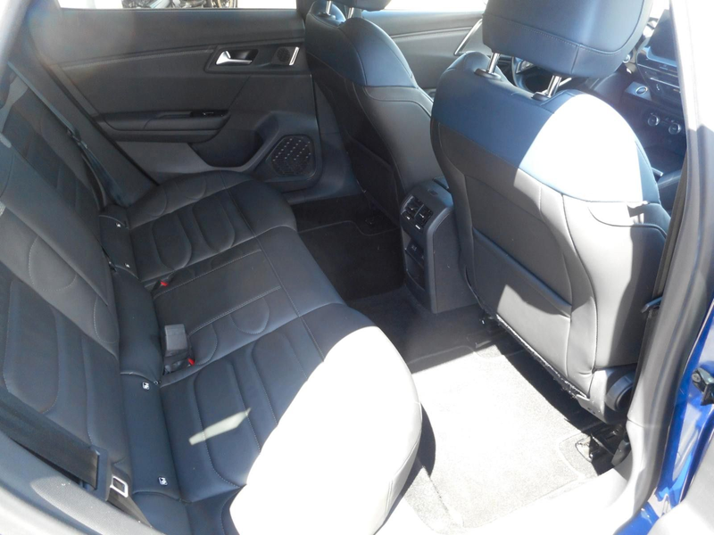 Citroen C5 X Shine  PT180 EAT8 Leder, Winterpaket — photo 12