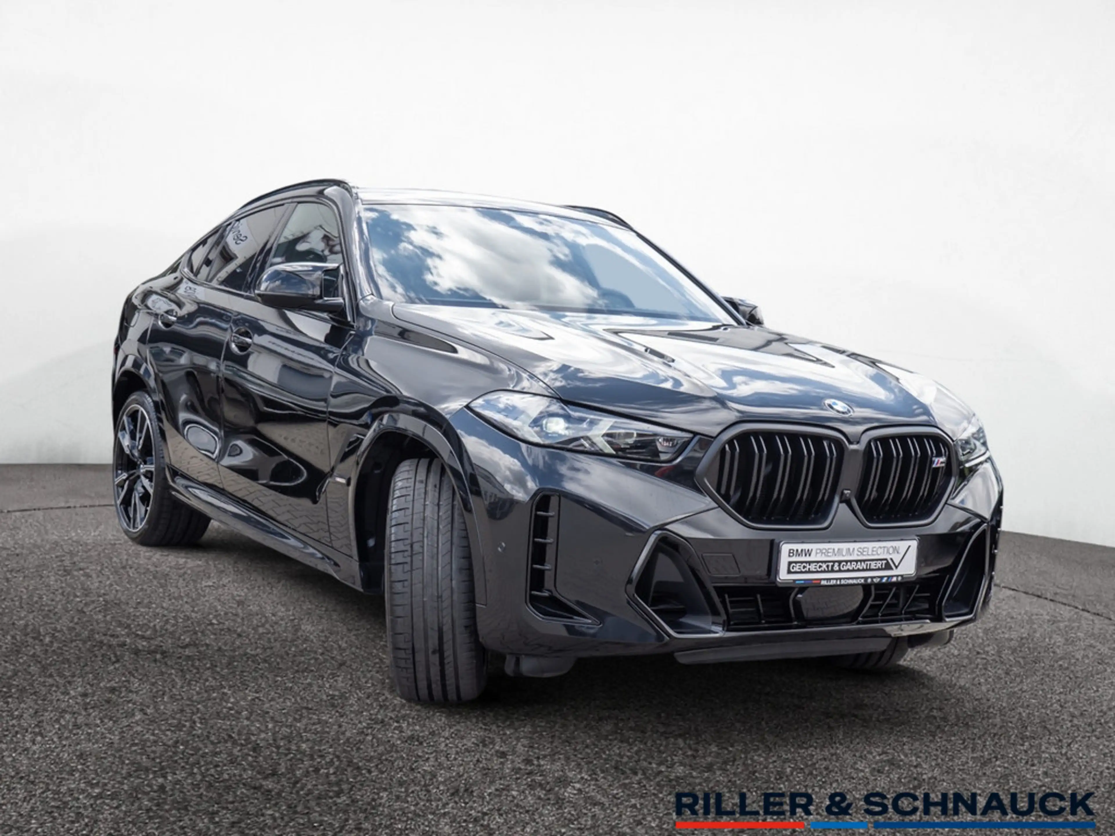 BMW X6 M 60i xDrive — photo 3