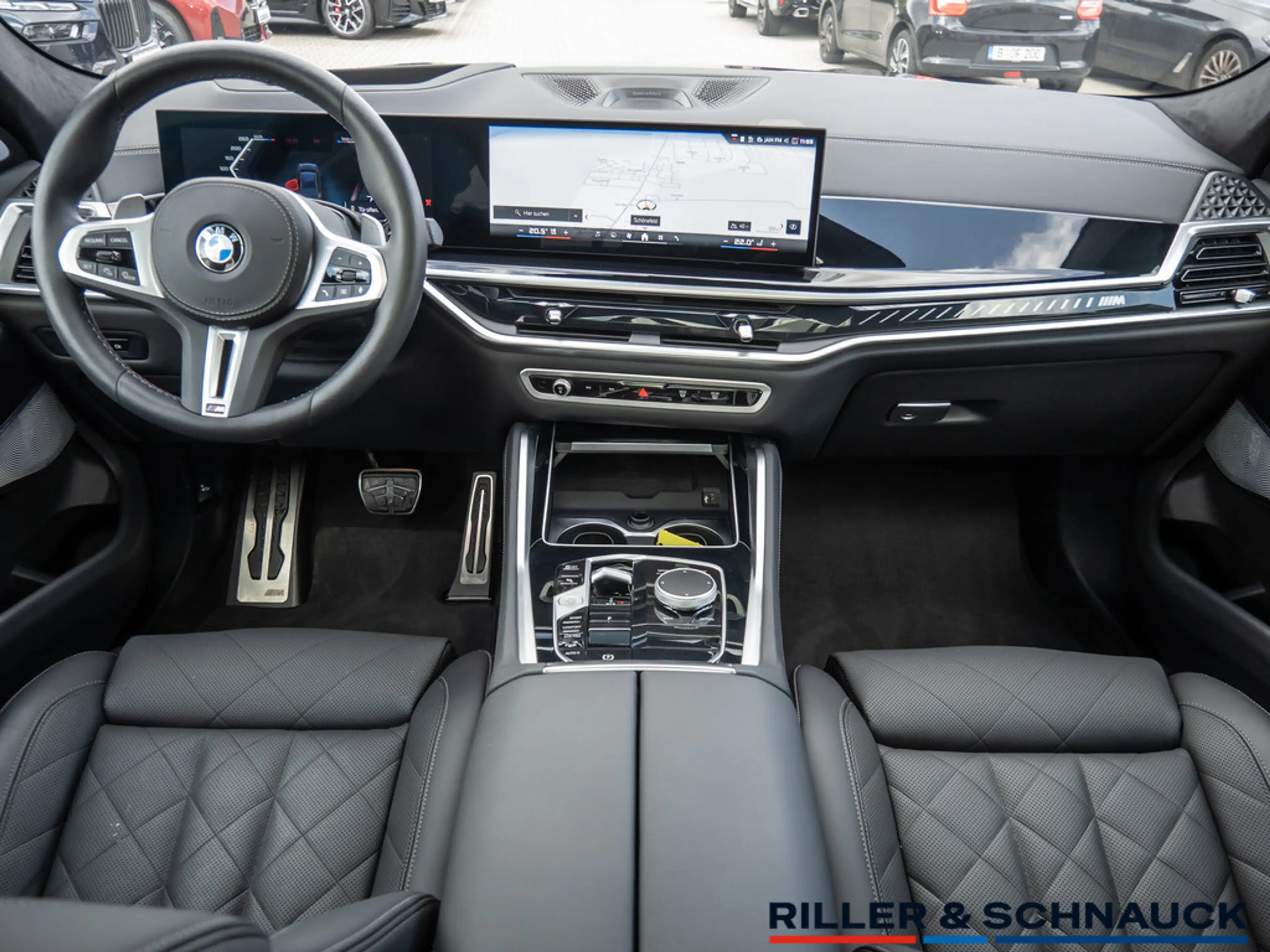 BMW X6 M 60i xDrive — photo 10
