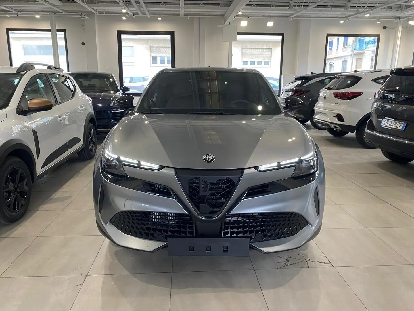 Alfa Romeo Junior Junior 1.2 ibrida Speciale 145cv edct6 MHEV KM 0 Gris - 2