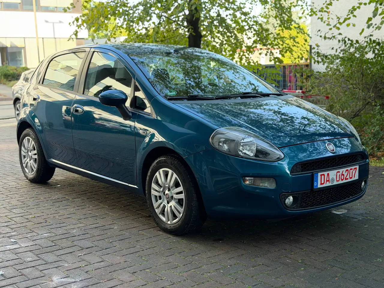 Fiat Punto Lounge/Klima.A/Sitz.H/Tüv-Neu/Isofix/Alu-Felgen/Inkl.Lieferung 80 Km — photo 1 of 18