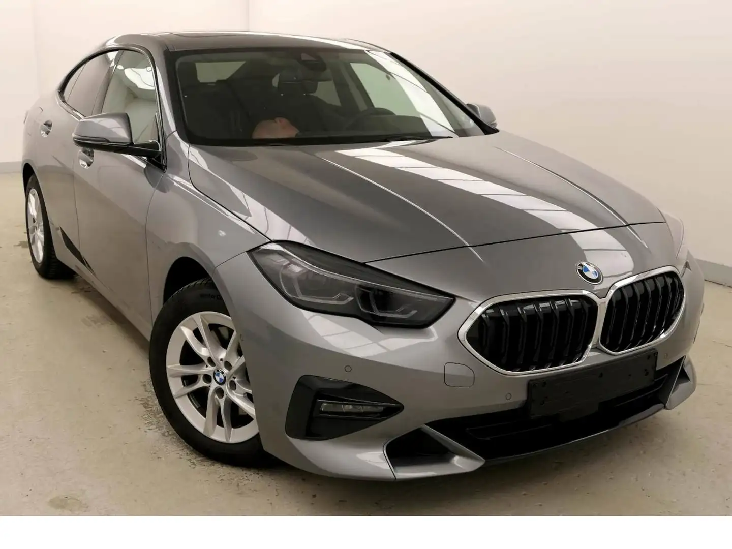 BMW 218 i SportLine MShadow Pano Navi Kam Grau - 2