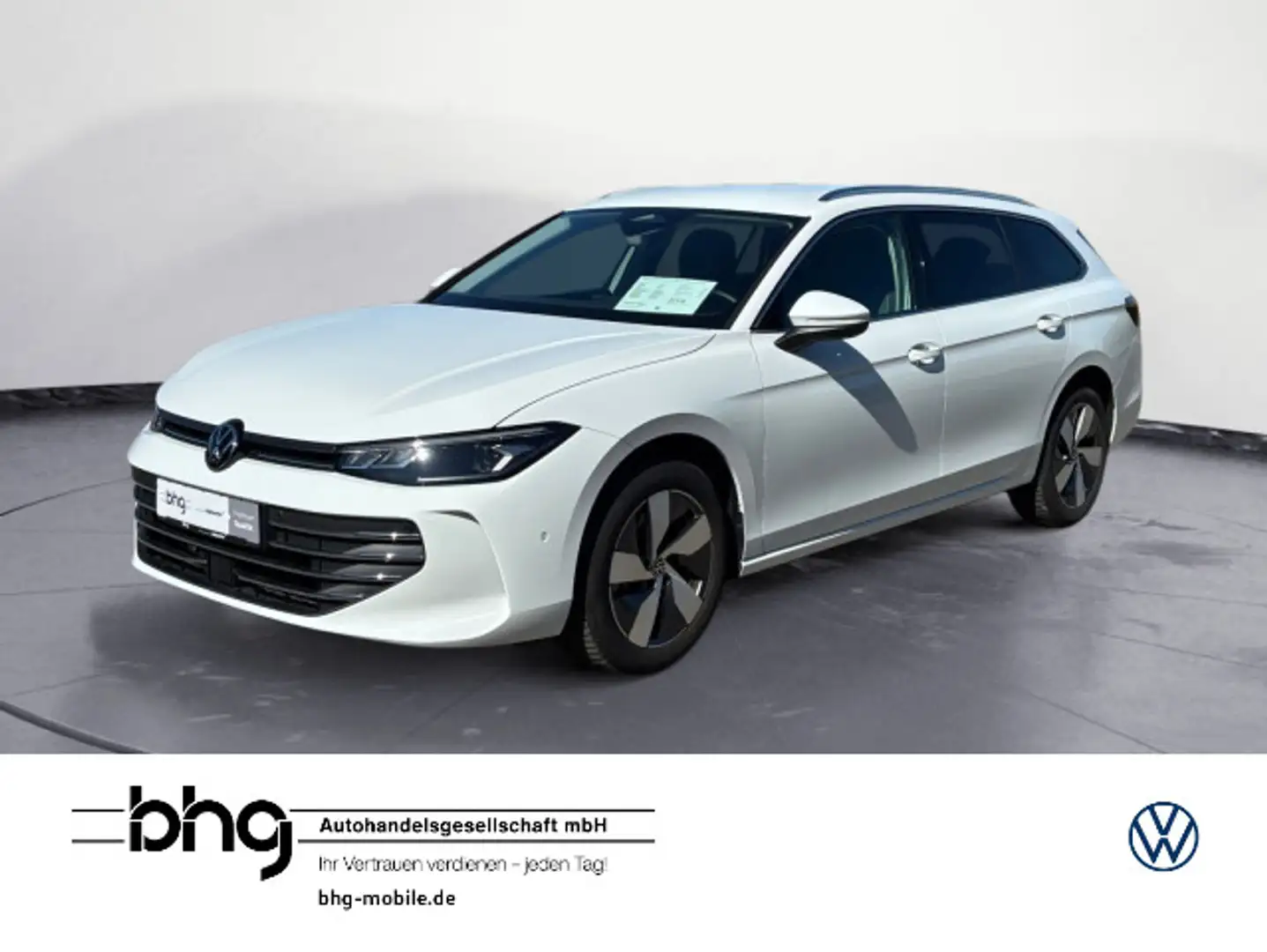 Volkswagen Passat Variant 1.5 eTSI Business DSG AHK SHZ ACC Blanc - 1