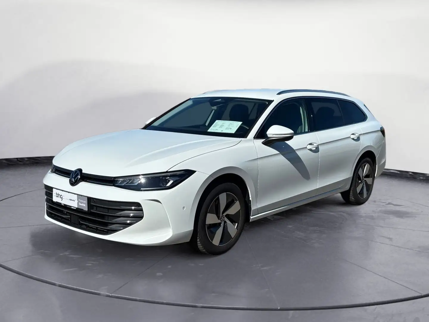 Volkswagen Passat Variant 1.5 eTSI Business DSG AHK SHZ ACC Blanc - 2