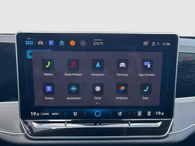 Volkswagen Passat view 14