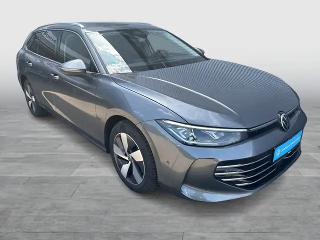 Volkswagen Passat view 7