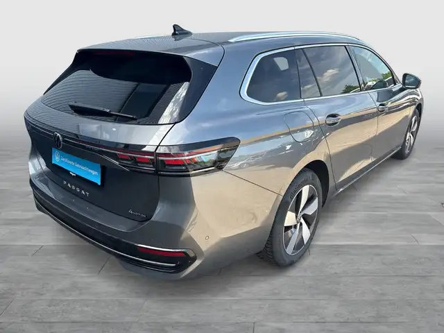 Volkswagen Passat view 6