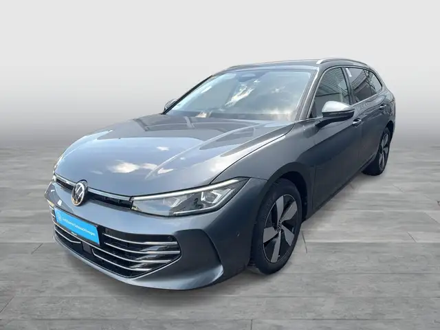Volkswagen Passat view 2