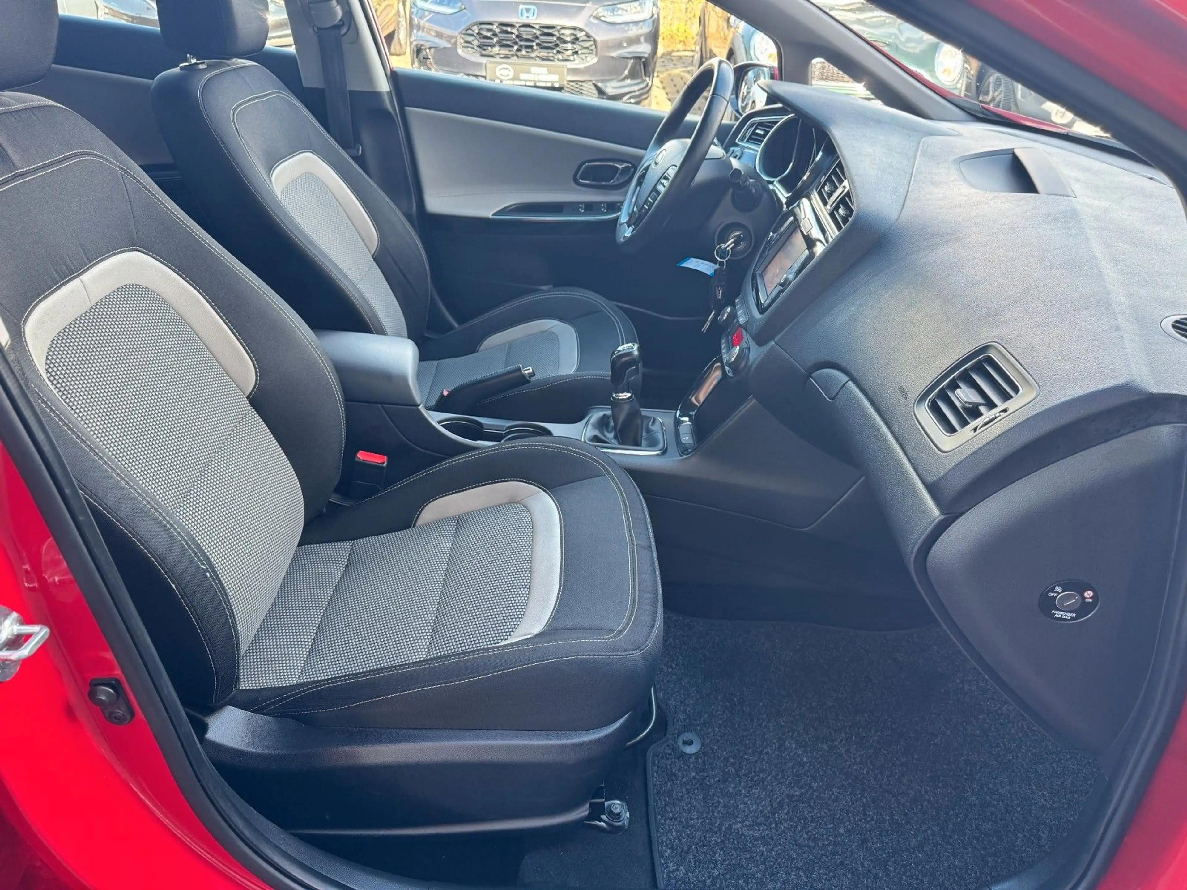 Kia Ceed SW / cee'd SW cee'd *PDC*AHK*SHZ*NAVI* — photo 13