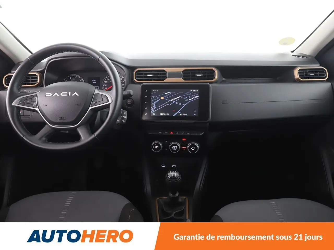 Dacia Duster — photo 12