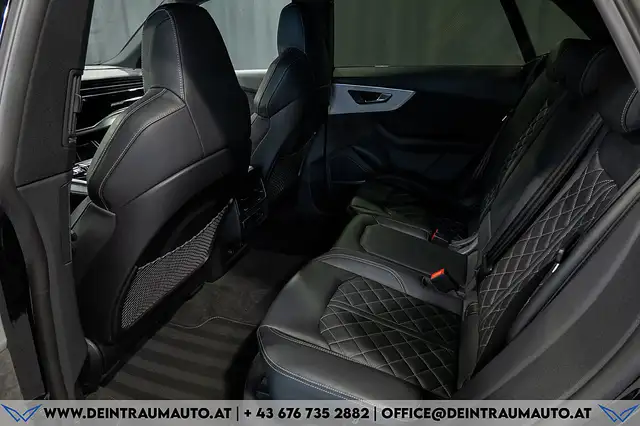 Audi Q8 view 15