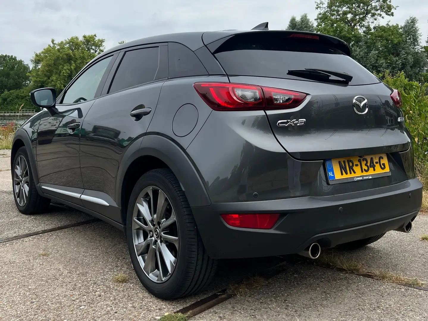 Mazda CX-3 Mazda CX-3, 2.0 SKYACTIVE-G aut 2017 Grijs metalic Grijs - 2