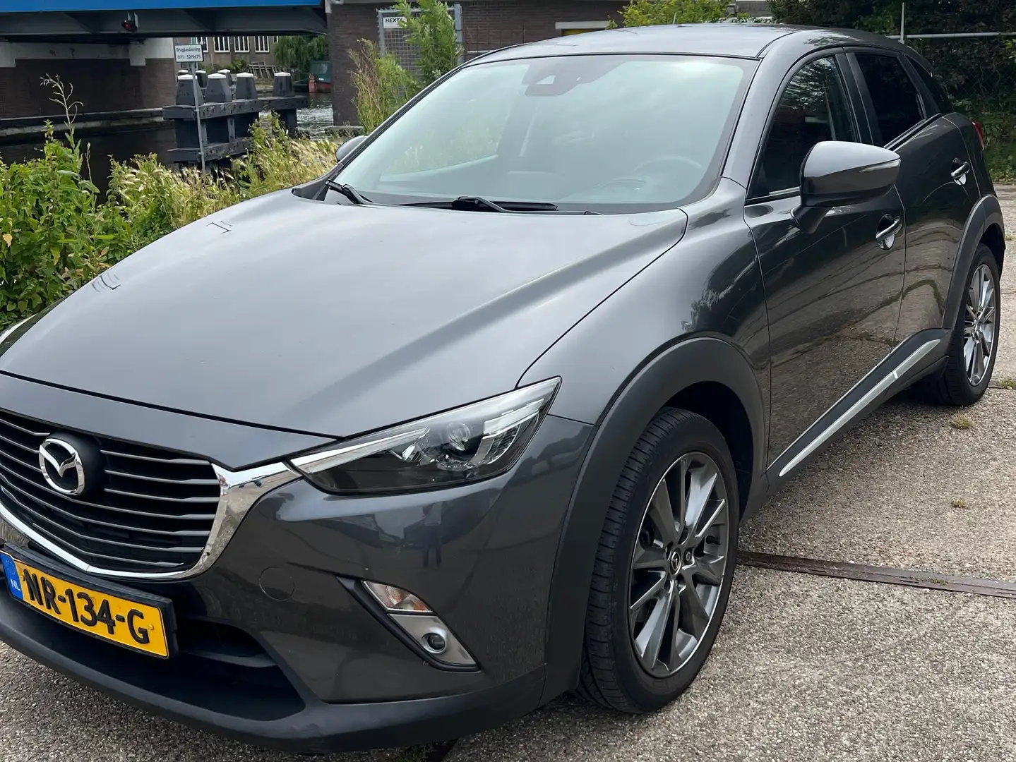 Mazda CX-3 Mazda CX-3, 2.0 SKYACTIVE-G aut 2017 Grijs metalic Grijs - 1