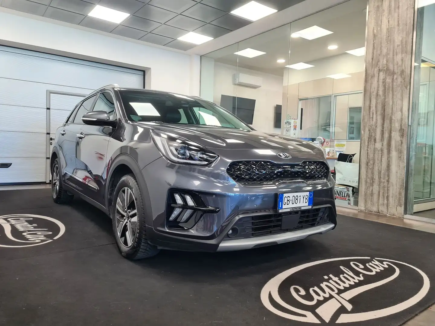 Kia Niro Niro I 2017 1.6 gdi phev Premium Pack dct my18 Gris - 2