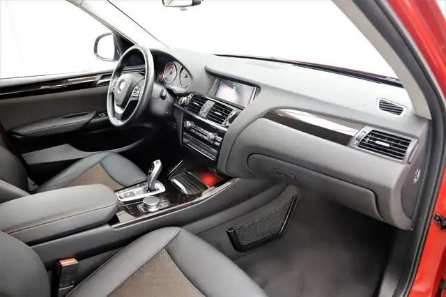 BMW X3 view 11