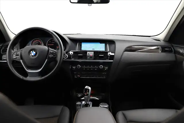 BMW X3 view 13