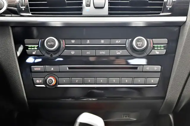 BMW X3 view 12