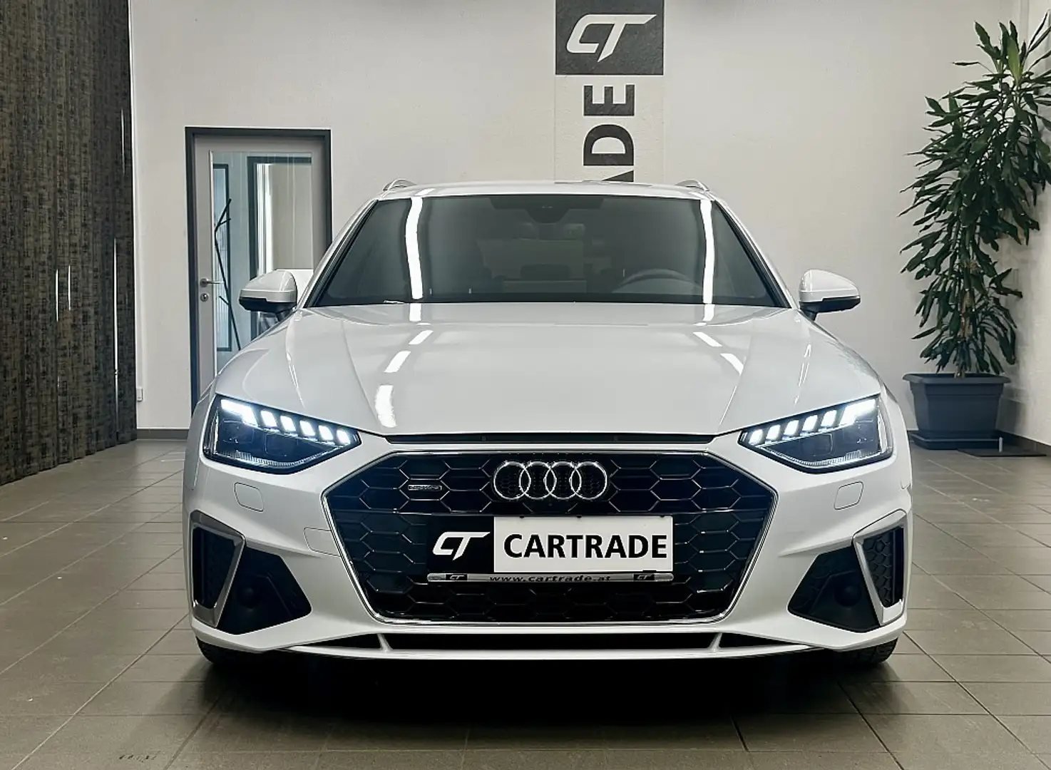 Audi A4 Avant 40 TFSI quattro 2xS-line S-tronic /MATRIX... Fehér - 2